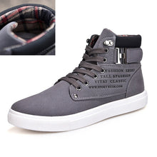 Load image into Gallery viewer, Men's Sneakers 2019 Autumn Winter Warm Matte Leather High Top Men's Shoes Large Size Size 47 Retro Casual Men's Boots Male