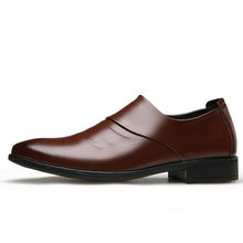 Load image into Gallery viewer, new business men Oxfords shoes set of feet Black Brown Male Office Wedding pointed men's leather shoes 2020 yuj8