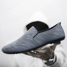 Load image into Gallery viewer, Spring Summer NEW Men's Loafers Comfortable Flat Casual Shoes Men Breathable Slip-On Soft Leather Driving Shoes Moccasins
