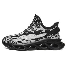 Load image into Gallery viewer, Personal lightweight knife-edge flying weaving running shoes shockproof breathable men's sports shoes walking fitness shoes