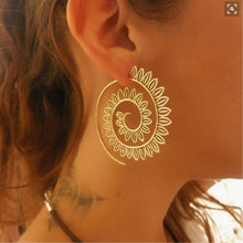 Load image into Gallery viewer, 2020 New Fashion Round Dangle Drop Korean Earrings For Women Geometric Round Heart Gold Earring Wedding Jewelry 8g