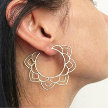 Load image into Gallery viewer, 2020 New Fashion Round Dangle Drop Korean Earrings For Women Geometric Round Heart Gold Earring Wedding Jewelry 8g