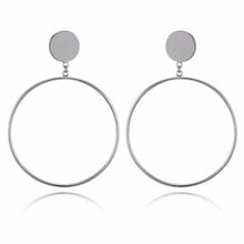 Load image into Gallery viewer, Iparam 2020 Nieuwe Grote Cirkel Ronde Hoop Oorbellen Voor Vrouwen Fashion Statement Gouden Punk Charm Oorbellen Partij Sieraden