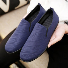 Load image into Gallery viewer, Breathable Shoes Men Comfortable Soft Men's Casual Shoes Business Driving Footwear Low-cut Slip on Men's Loafers Peas Shoes Male