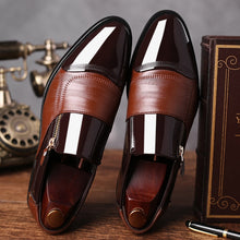 Load image into Gallery viewer, New Newly Men's Quality Patent Leather Shoes Zapatos De Hombre Size Black Leather Soft Man Dress Shoes Man Flat Classic Oxford